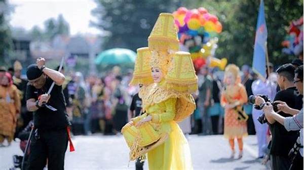 Atraksi Debus Meriahkan Malam Budaya Kota Cirebon