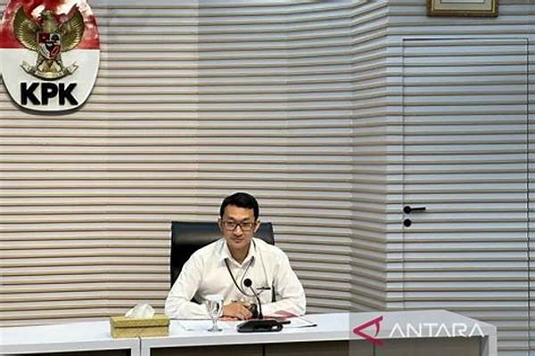 Kpk Periksa 10 Saksi Kasus Sosial Bi-ojk Di Polres Cirebon